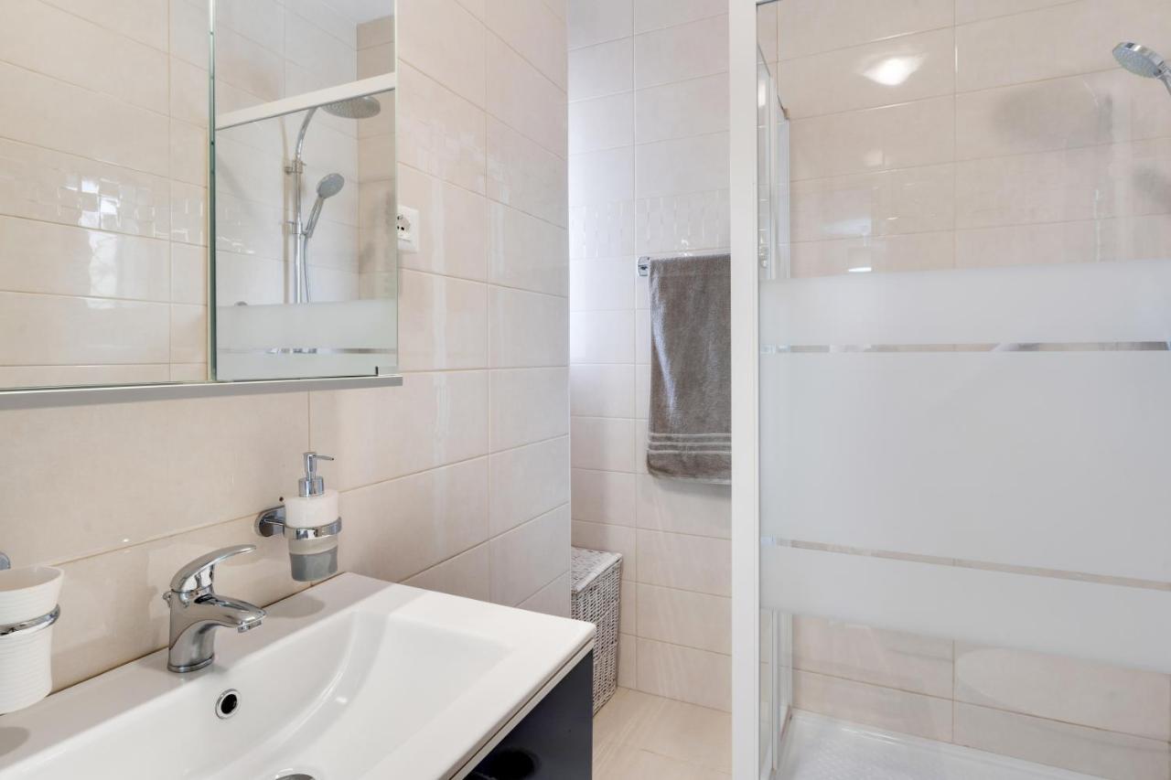 Apartamento Sanremo Flat With Private Parking And Netflix Exterior foto